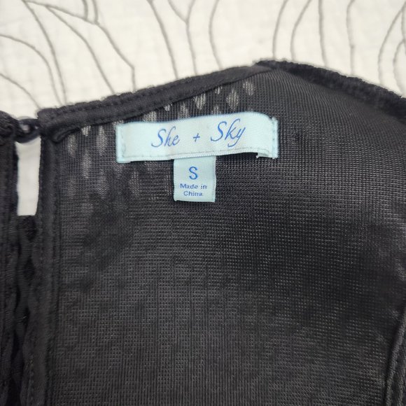 [S] She & Sky Black Sleeveless Crop Top - Picture 5 of 9